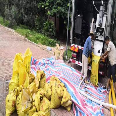 守護(hù)綠水青山 環(huán)保糞便處理車的革新應(yīng)用與發(fā)展前景